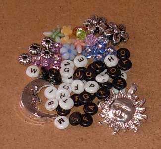"535" Girls bead pack with FREE storage container.