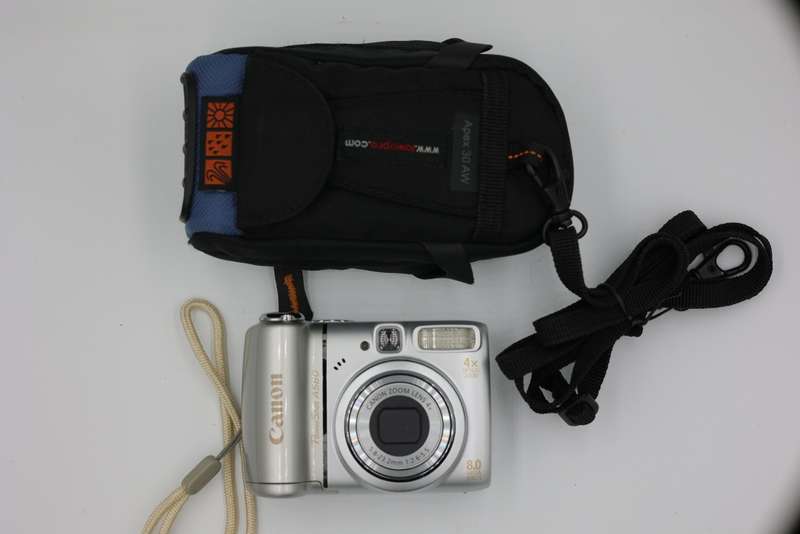 Canon PowerShot A580 digital camera (original box)