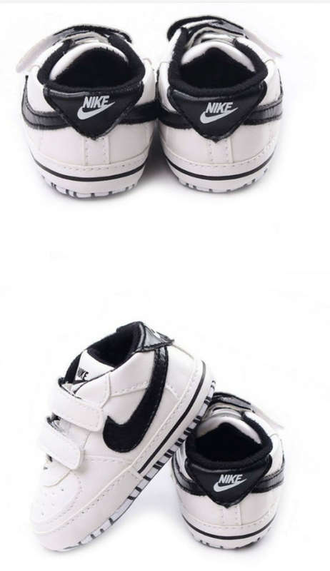 NIKE BABY SNEAKERS.