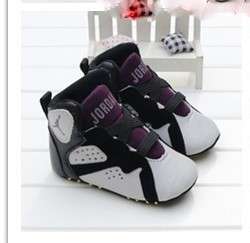 JORDAN BABY SNEAKERS.