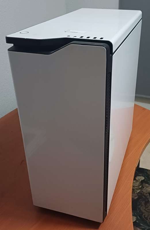NZXT H440, i7 8700, 16 GB Ram - Desktop PC Components