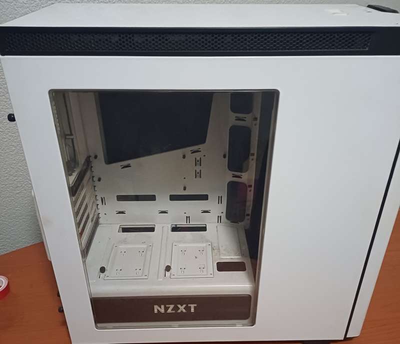NZXT H440, i7 8700, 16 GB Ram - Desktop PC Components