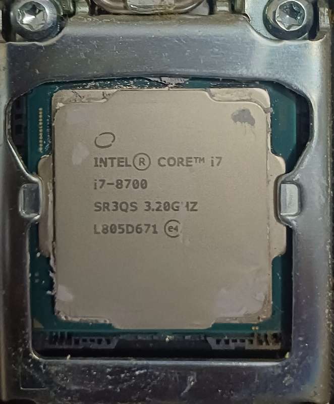 NZXT H440, i7 8700, 16 GB Ram - Desktop PC Components