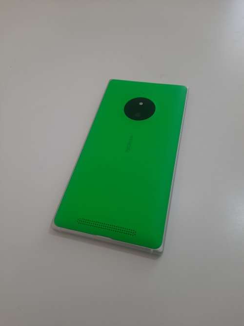 Like NEW NOKIA LUMIA 830 - LIME GREEN for SALE!