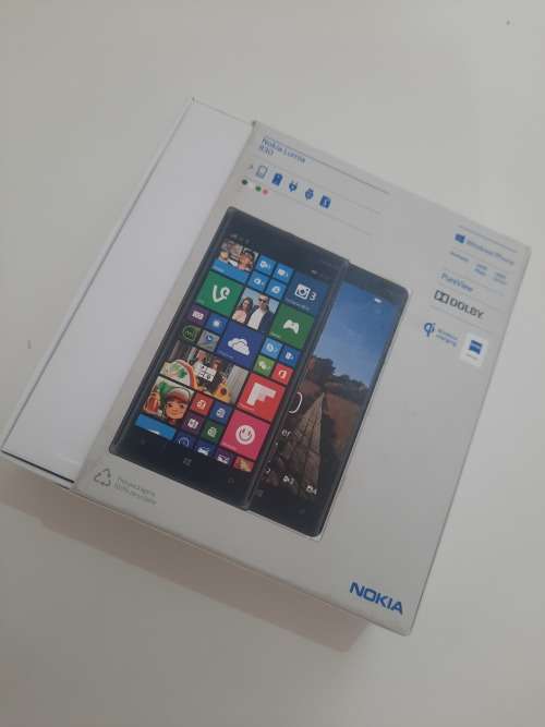 Like NEW NOKIA LUMIA 830 - LIME GREEN for SALE!