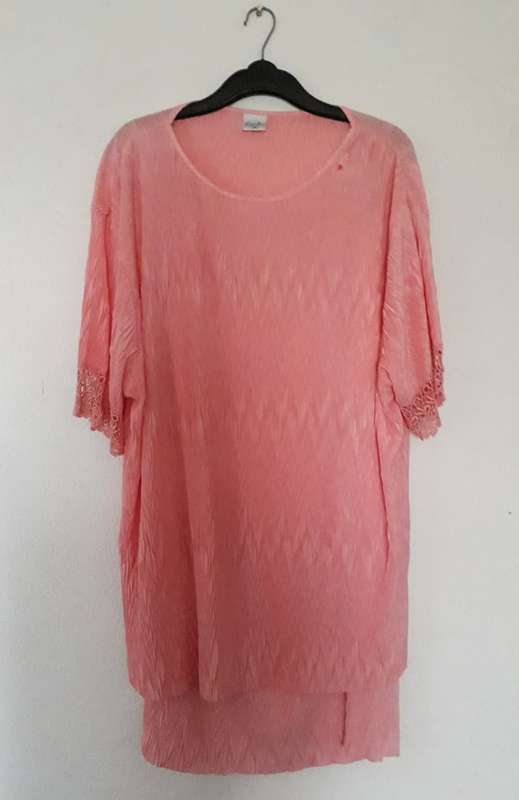 2 Piece Outfit - Feminine - Peach