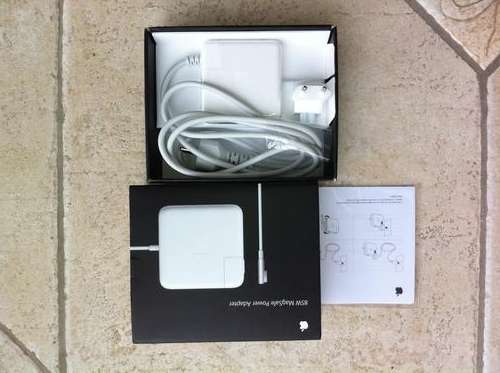 Apple 85W MagSafe Power Adapter - Original