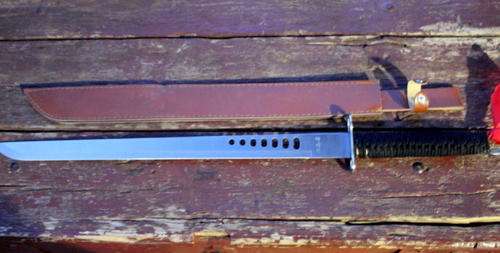 SEKIZO NINJA BLADE WITH LEATHER POUCH *** *COMBINE ITEMS AND SAVE ON SHIPPING COSTS***