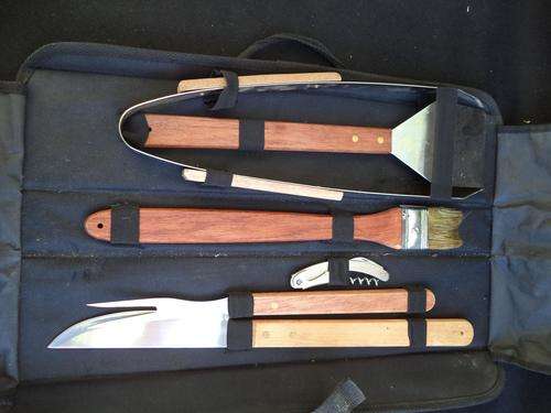 Handy Braai Utensils in a Convenient Carry Case