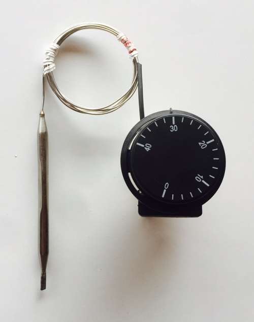 THERMOSTAT : 0 TO 40 DEGREES CELSIUS, BILTONG DRYER
