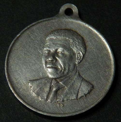 Nelson Mandela 1994 Year of Freedom pendant medallion