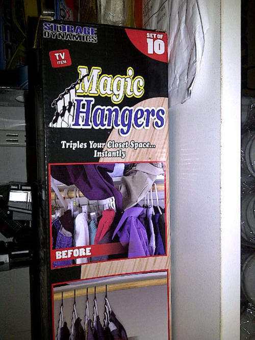 set of 10 magic hangers - new