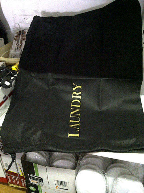 HEAVY DUTY 30x40 NYLON LAUNDRY BAG- BLACK/HANDLE - NEW