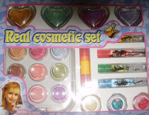 KIDDIES COSMETIC SET     ==NEW==