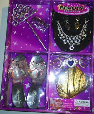 PRINCESS DRESS UP SET   +++REDUCED TO CLEAR+++