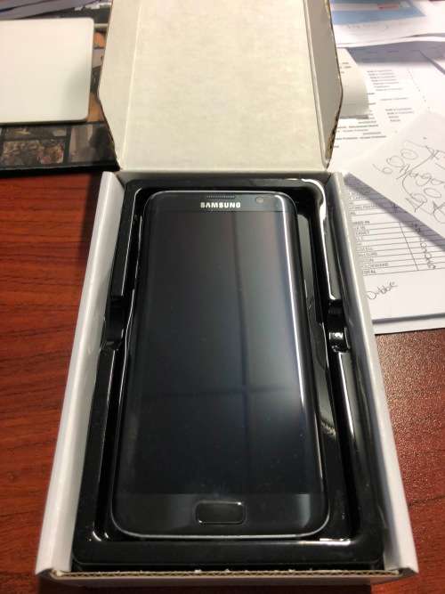 Samsung S7 Edge Mint Condition Silver