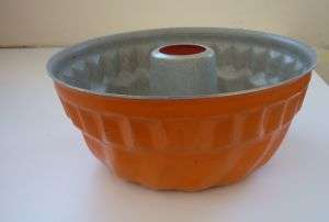 VINTAGE JELLY/CAKE MOULD