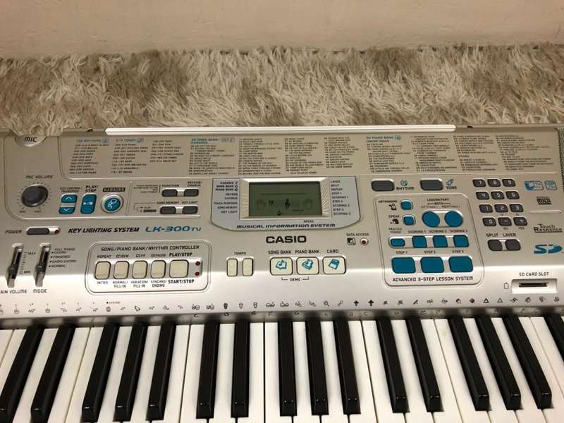 CASIO LK-300TV Keyboard