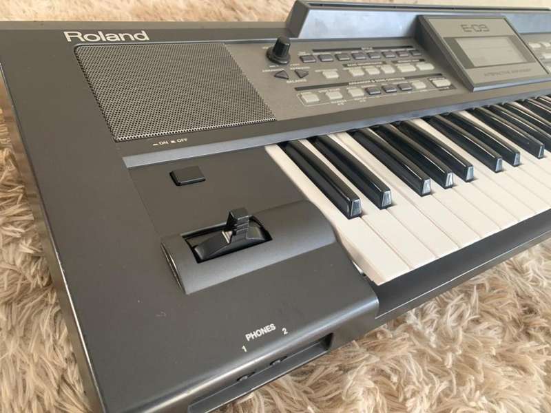Roland E-09 Keyboard  piano
