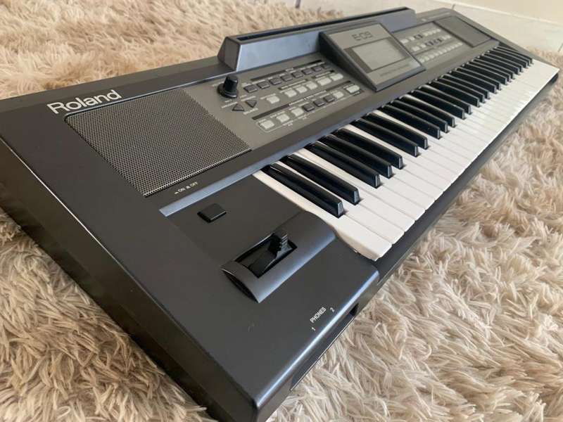 Roland E-09 Keyboard  piano