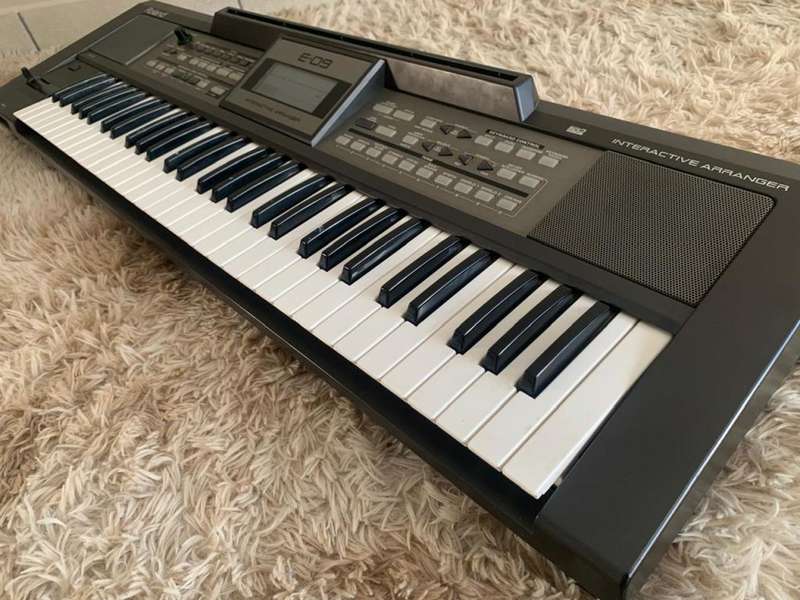Roland E-09 Keyboard  piano