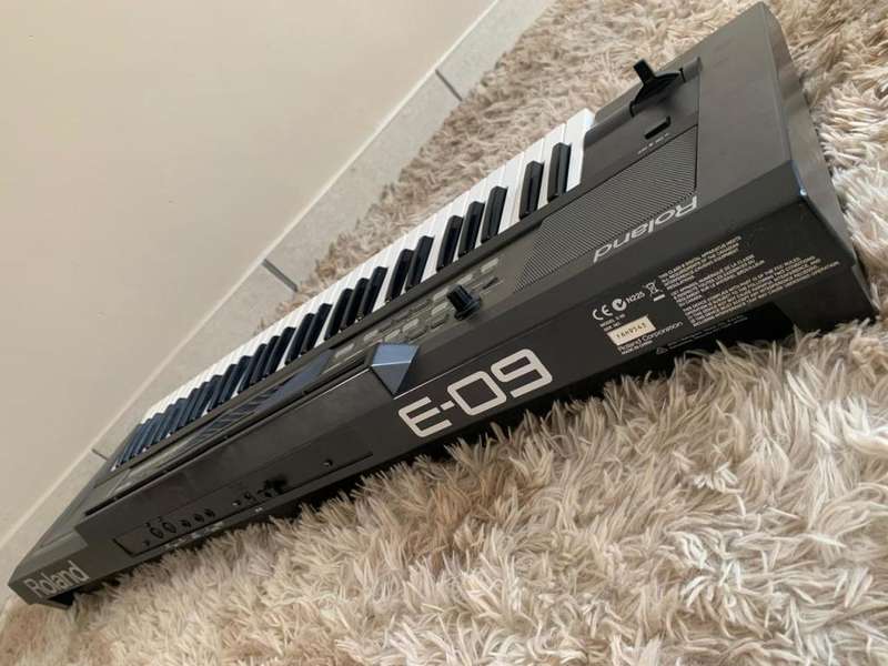 Roland E-09 Keyboard  piano