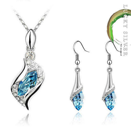Swarovski Necklace & Earrings Jewellery Set