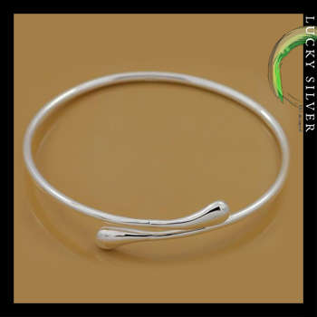 Silver Elegant Bangle