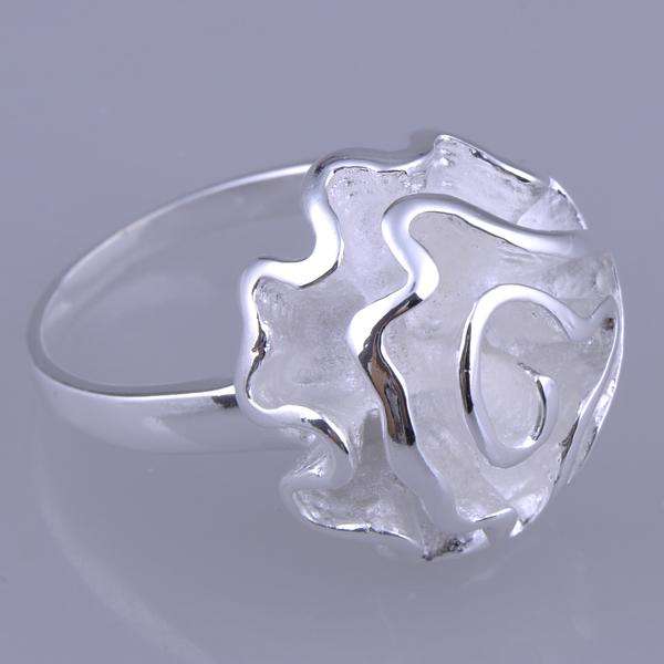 Beautiful Silver Flower Ring (Local 3 - 5 Delivery)