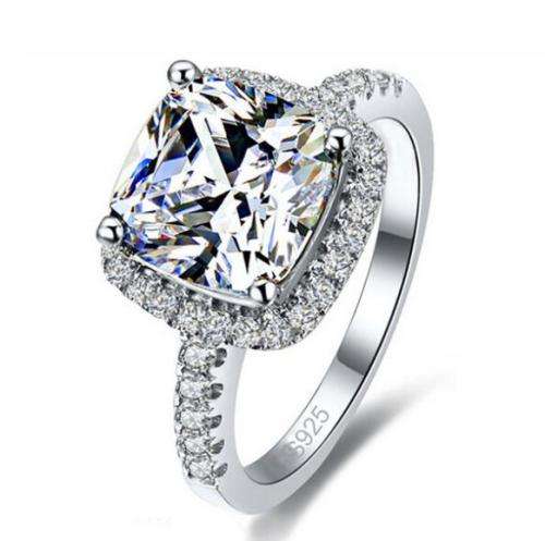 Fantastic price!! Sterling Silver - filled Ring with simulated diamonds Sizes 5-9