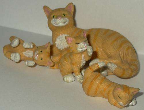 Kitty in My Pocket Family