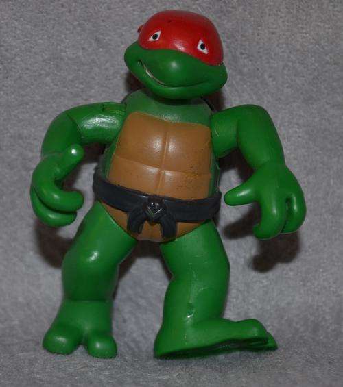 Small Raphael from Teenage Mutant Ninja Turtles (2004) [about 7.5cm]