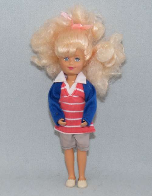 Doll (17.5cm tall)