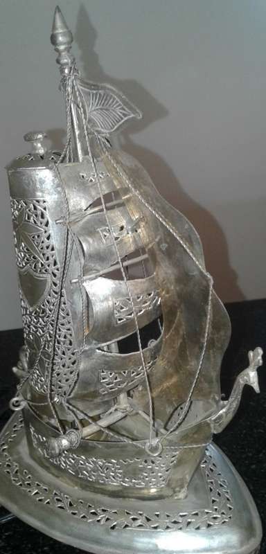 Silver Ornamental Boat (lamp)