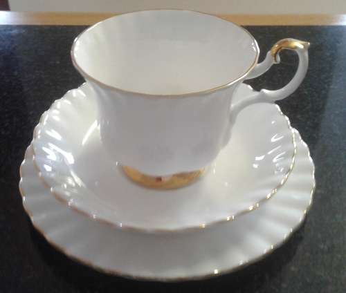 Royal Albert TRIO