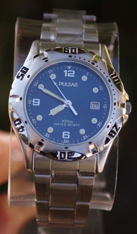 GENUINE PULSAR GENTS WATCH: BRAND NEW