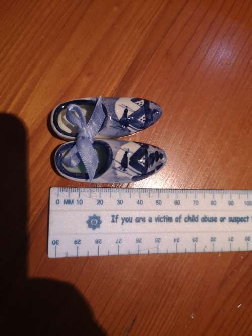Delft Shoes/Clogs Miniatures (Pair)