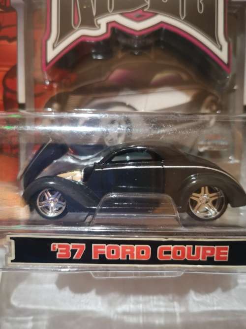 Maisto G-Ridez - `37 Ford Coupe - Black - Urban Diecast Collection!