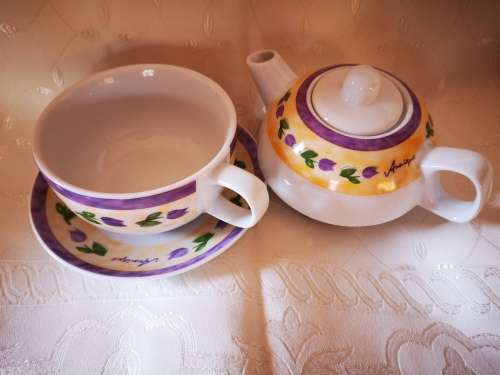 Tea for One (Annique) Teapot, Cup and Saucer (1971-2001 Anniversary Edition)