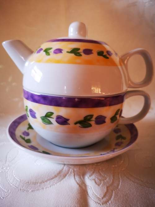 Tea for One (Annique) Teapot, Cup and Saucer (1971-2001 Anniversary Edition)