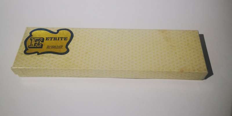 Eetrite - 24ct Gold Plated Cake Lifter