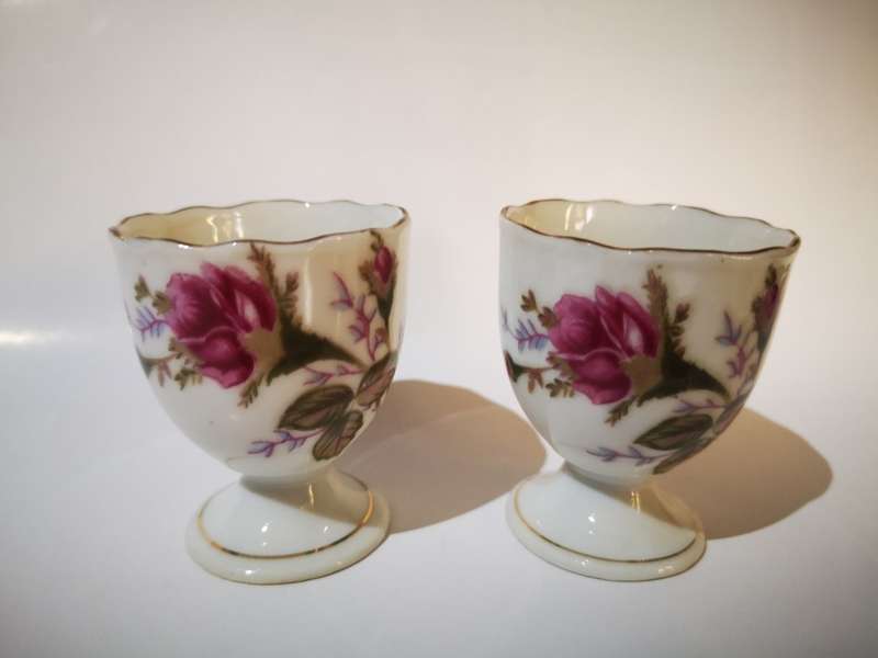 Vintage Egg Cups with Rose Patern (2pc)
