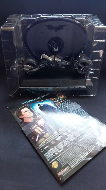 Limited Edition 2 Disc DVD Batman : The Dark Knight Batpod Motorcycle Display set
