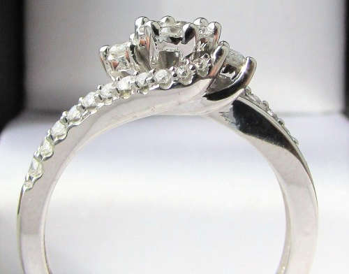 FREE CERT********SUPER SPARKLY [R38083]** SWIRL DESIGN [0.715ct] DIAMOND [SI3] RING [WHITE GOLD]