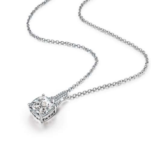 Free Shipping!!! 4 Carat Delicately Beautiful Simulated Diamond Necklace