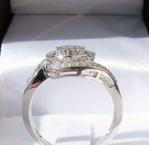 **SUPER DEAL [R30091]** HIGH QUALITY [0.650ct] DIAMOND RING [WHITE GOLD]