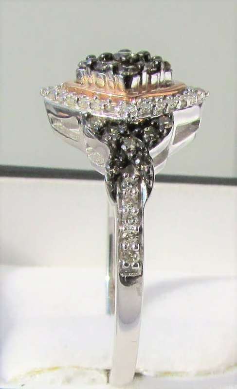 **WOW FACTOR [R35274]** WHITE/CHAMPAGNE ROUND CUT [0.675ct] DIAMOND RING [WHITE GOLD]