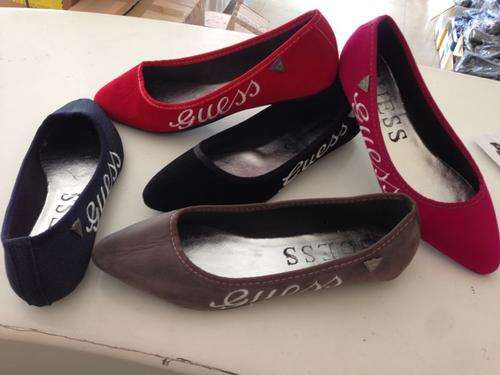 GUESS EMBROIDERED STUNNING PUMP SIZE 7 - PINK