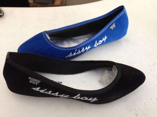 SISSY BOY EMBROIDERED STUNNING PUMP SIZE 5 -BLACK WITH BLACK EDGING