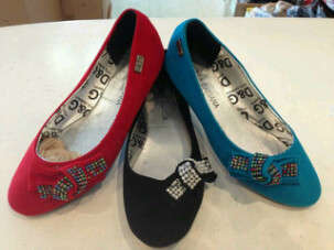 V V COMFY LADIES DOLCE & GABBANA PUMP BLUE- size 3